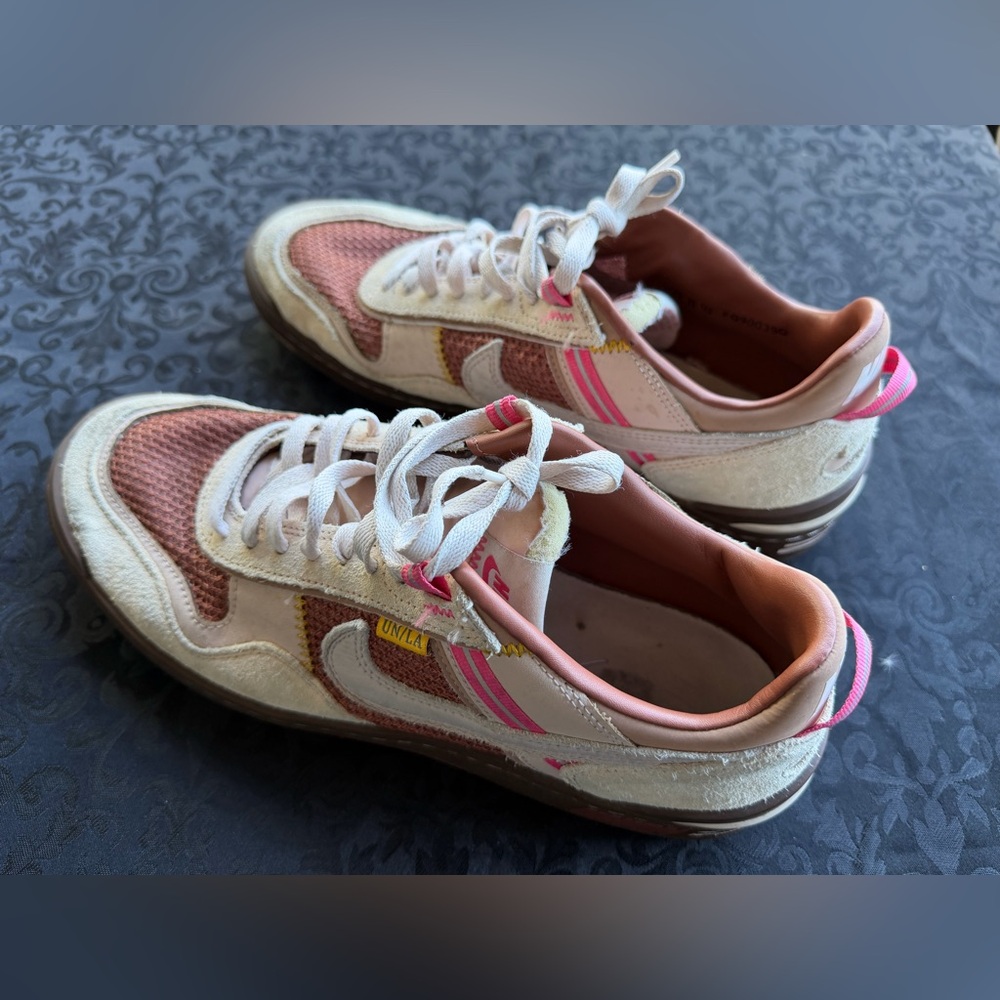 Nike Field General B40
Union LA Shimmer
Size 11.5 - Picture 4 of 9